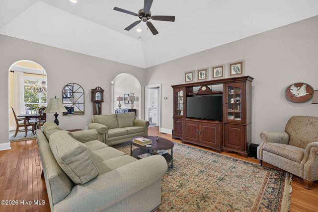 109 Currant Lane, Hampstead, NC 28443