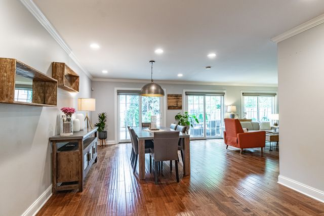 714 York Court, Northbrook, IL 60062
