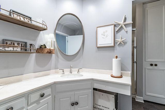 714 York Court, Northbrook, IL 60062