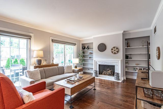 714 York Court, Northbrook, IL 60062