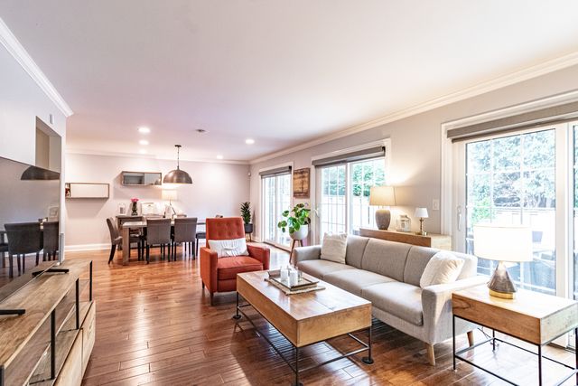 714 York Court, Northbrook, IL 60062