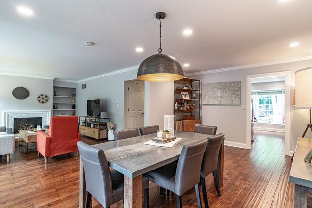 714 York Court, Northbrook, IL 60062