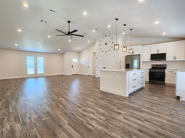 5004 N Colony Boulevard, The Colony, TX 75056