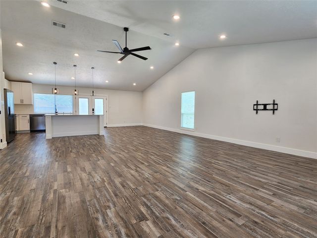 5004 N Colony Boulevard, The Colony, TX 75056