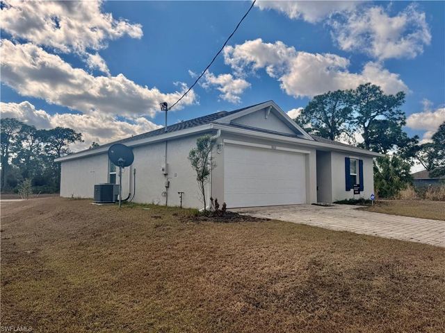 5013 Pinetree CIR, Labelle, FL 33935