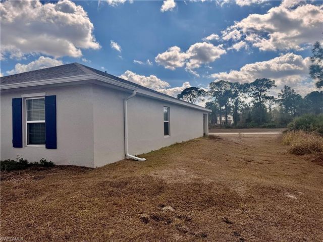 5013 Pinetree CIR, Labelle, FL 33935