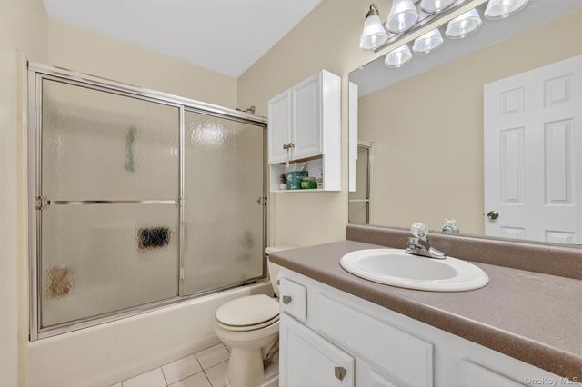 6 Vista Drive, Chester, NY 10918