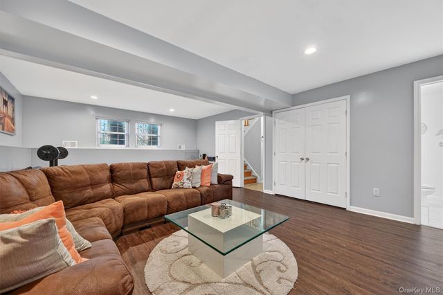 6 Vista Drive, Chester, NY 10918