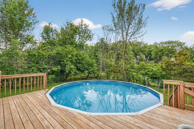 6 Vista Drive, Chester, NY 10918