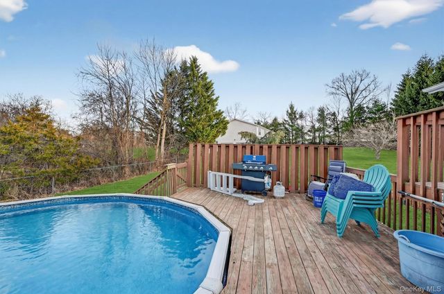 6 Vista Drive, Chester, NY 10918