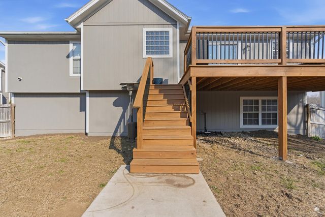 1334 Overbrooke Drive, Junction City, KS 66441
