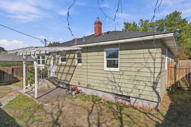 504 E Providence Ave, Spokane, WA 99207