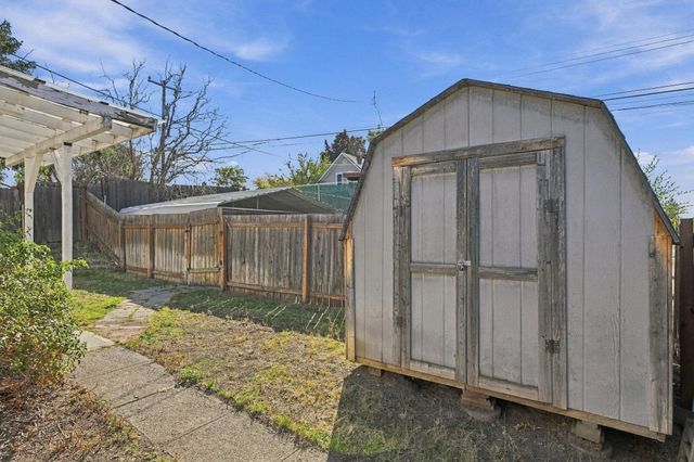 504 E Providence Ave, Spokane, WA 99207