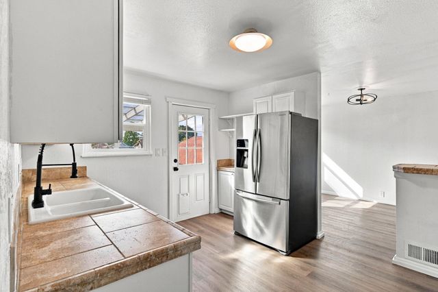 504 E Providence Ave, Spokane, WA 99207