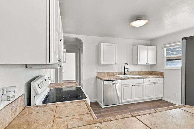504 E Providence Ave, Spokane, WA 99207