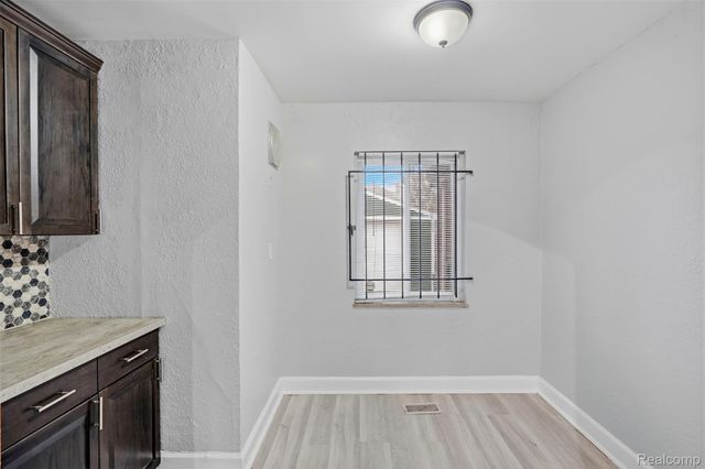 18625 Cherrylawn Street, Detroit, MI 48221