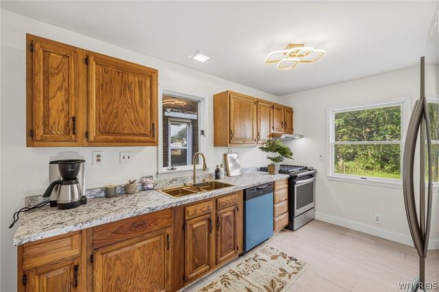 15 Remoleno Street, Buffalo, NY 14220