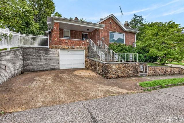 221 Easton Street, De Soto, MO 63020