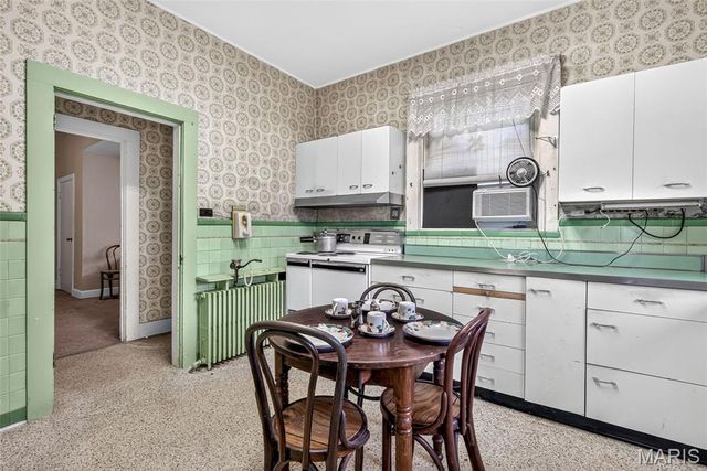221 Easton Street, De Soto, MO 63020