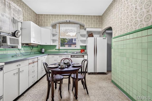 221 Easton Street, De Soto, MO 63020