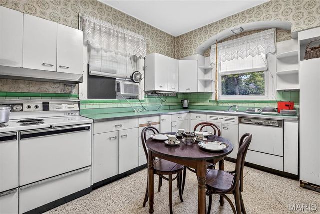 221 Easton Street, De Soto, MO 63020
