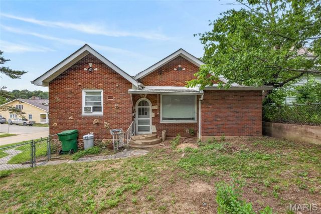221 Easton Street, De Soto, MO 63020