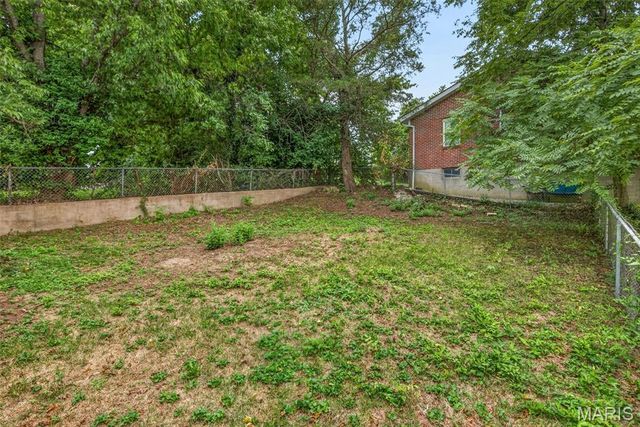 221 Easton Street, De Soto, MO 63020