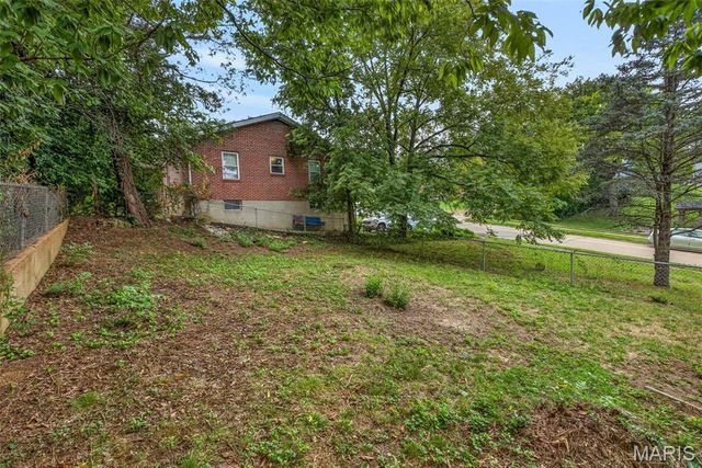 221 Easton Street, De Soto, MO 63020