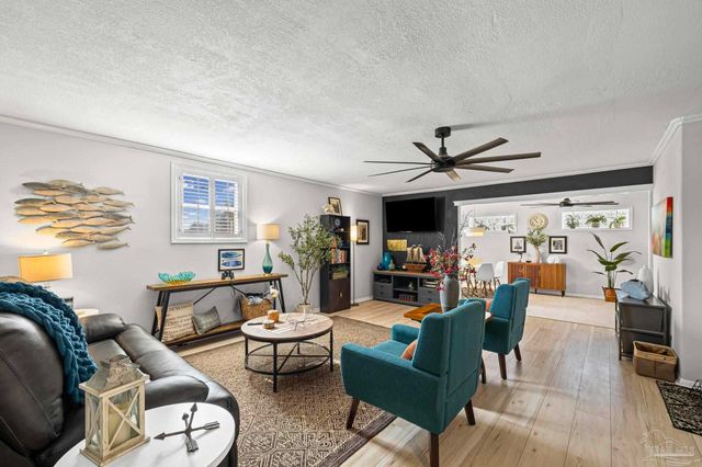 5770 Stewart St, Milton, FL 32570