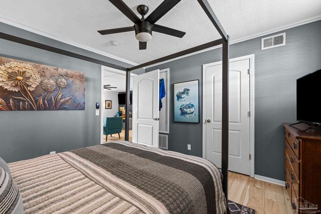 5770 Stewart St, Milton, FL 32570