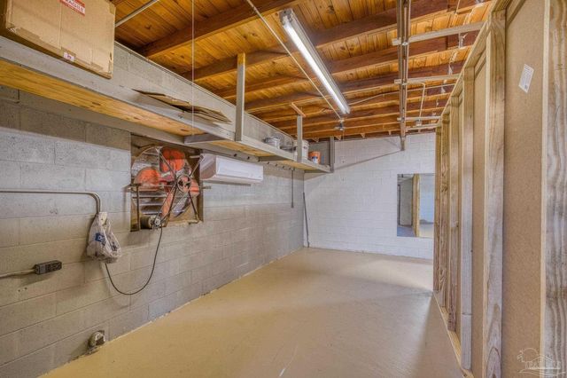 5770 Stewart St, Milton, FL 32570