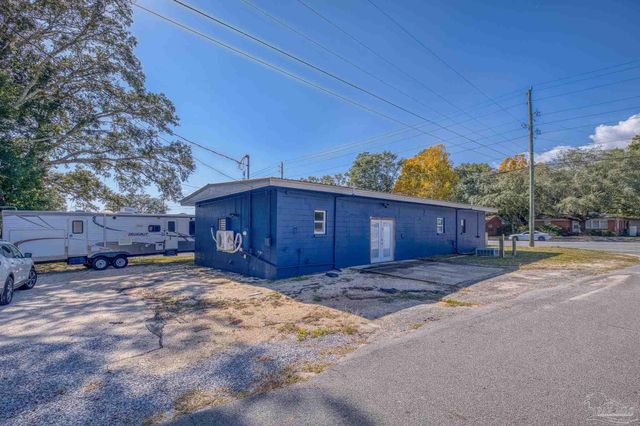 5770 Stewart St, Milton, FL 32570