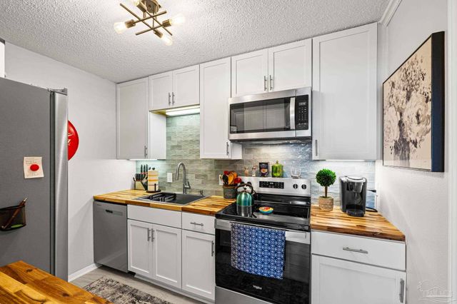 5770 Stewart St, Milton, FL 32570