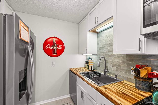 5770 Stewart St, Milton, FL 32570