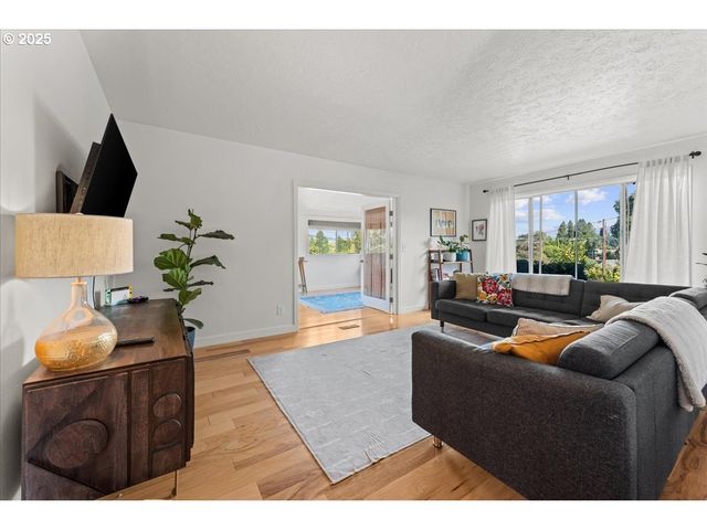 22754 Sw Highland Dr, Sherwood, OR 97140