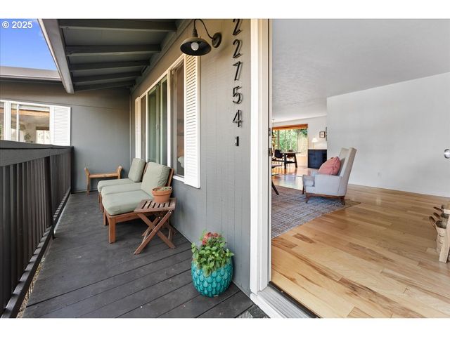 22754 Sw Highland Dr, Sherwood, OR 97140