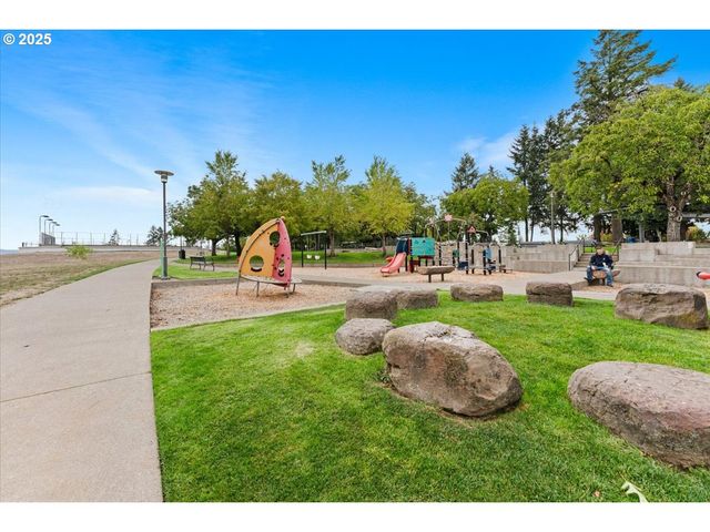 22754 Sw Highland Dr, Sherwood, OR 97140