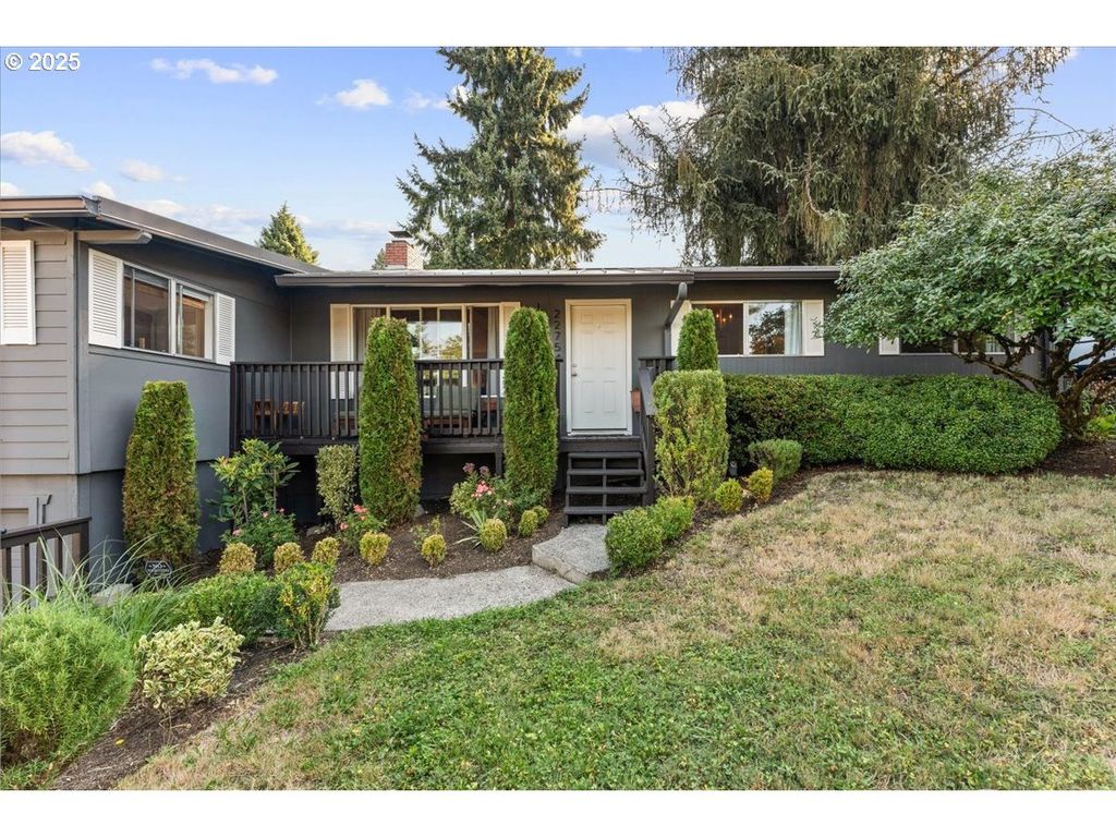 22754 Sw Highland Dr, Sherwood, OR 97140