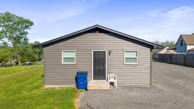 555 Wildwood Avenue SE, Cleveland, TN 37311