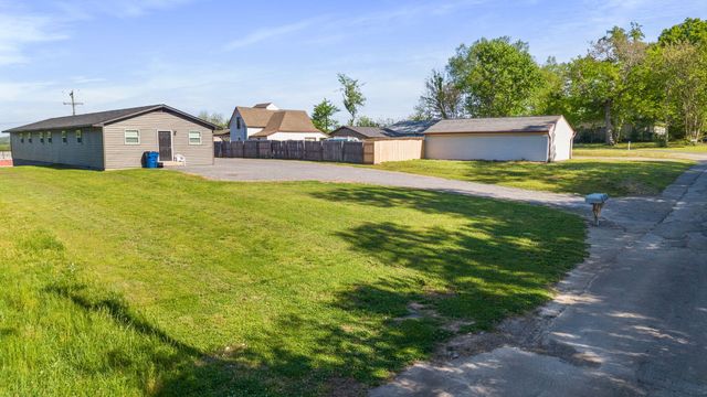 555 Wildwood Avenue SE, Cleveland, TN 37311