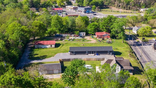 555 Wildwood Avenue SE, Cleveland, TN 37311