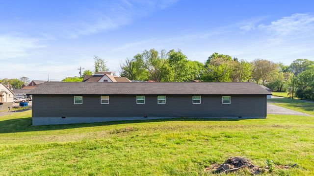 555 Wildwood Avenue SE, Cleveland, TN 37311