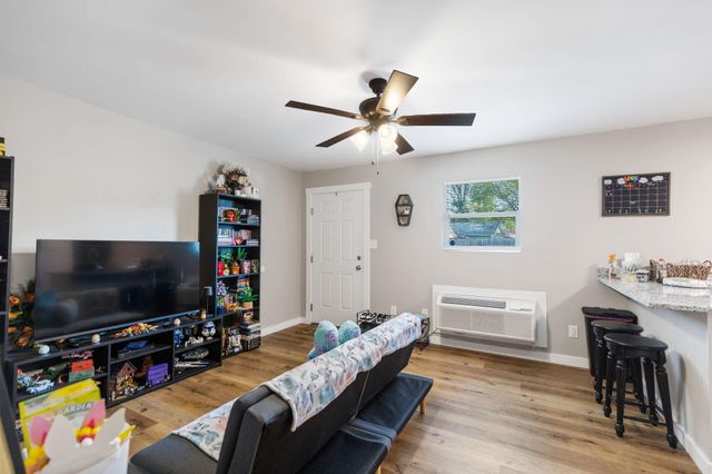555 Wildwood Avenue SE, Cleveland, TN 37311