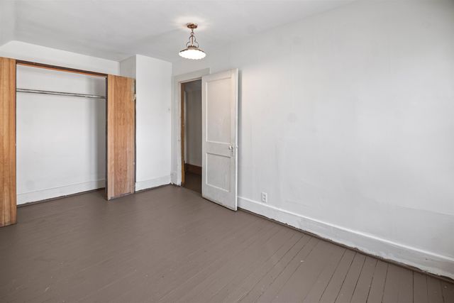217 N Volutsia Ave, Wichita, KS 67214