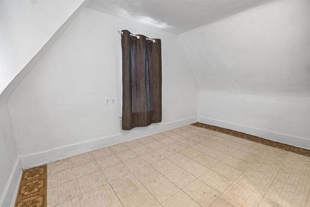 217 N Volutsia Ave, Wichita, KS 67214