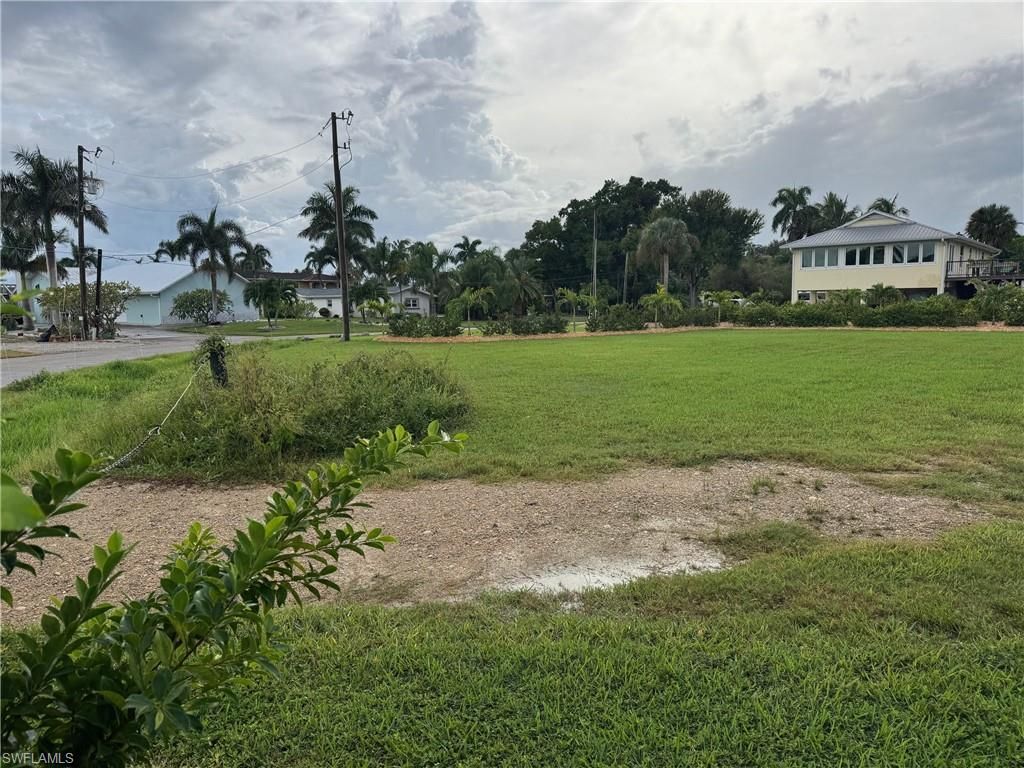 1746 Seafan CIR, NORTH FORT MYERS, FL 33903 — photo 4