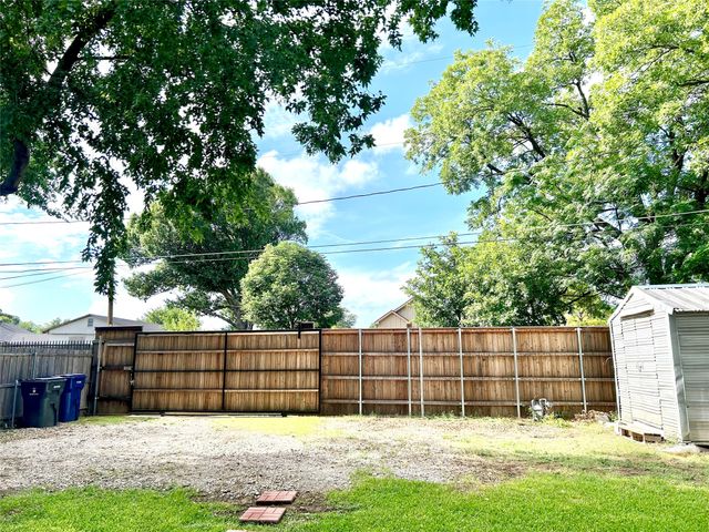 733 Morris Drive, Garland, TX 75040