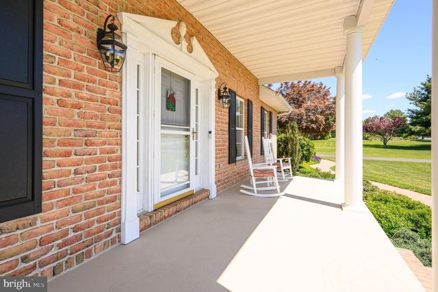655 ASHTON DR, Falling Waters, WV 25419