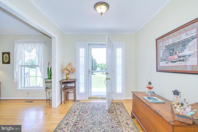 655 ASHTON DR, Falling Waters, WV 25419