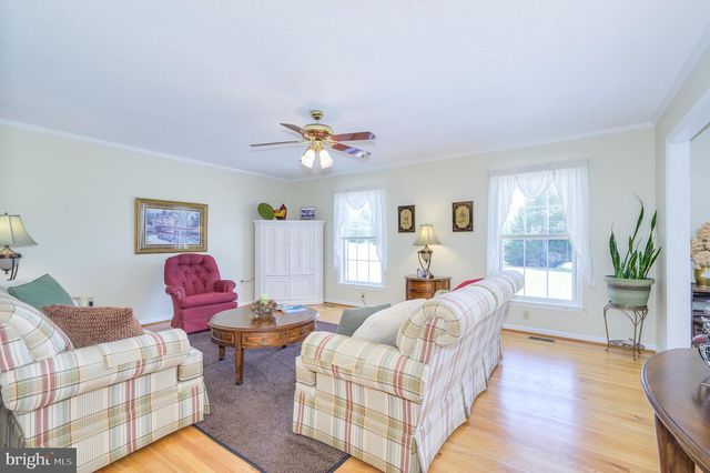655 ASHTON DR, Falling Waters, WV 25419